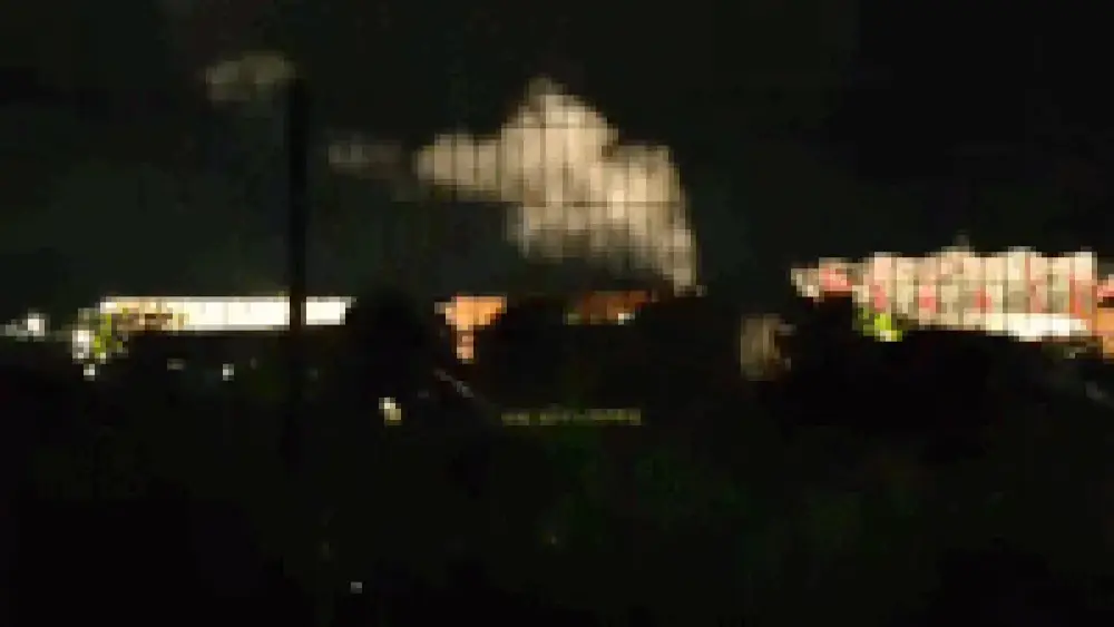 Brazil smoke engulfs mall on road to Cuiaba