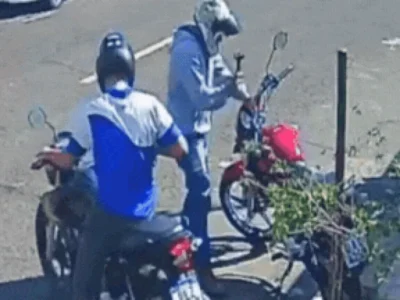 Brazil thieves use hammer to steal motorcycle in seconds