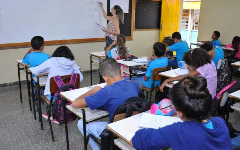 Brazil sees teacher pay raise imbalance, calls for redo
