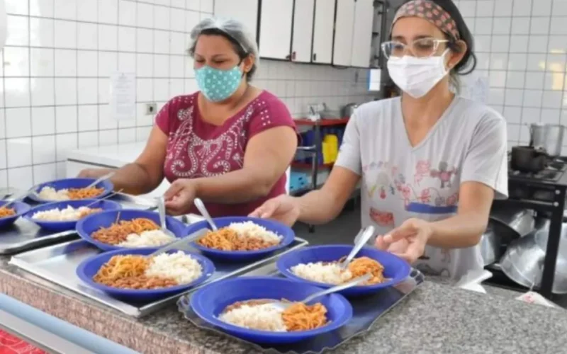 Brazil Calls Approved Workers for School Cook, Maintenance Roles
