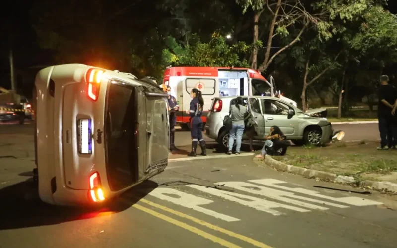 Brazil Jeep Overturns After Running Stop Sign, Hit by Fiat Uno